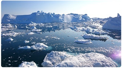 Ekstremofile bakterier som foretrækker kulde (psykrofile) kan leve i koldt vand.